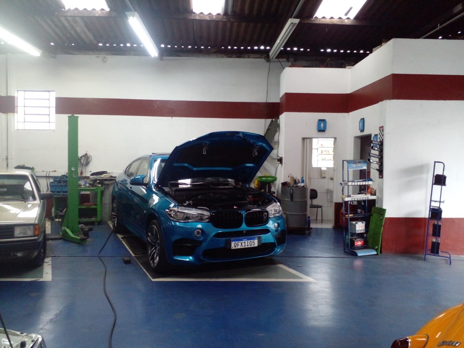 BMW Azul